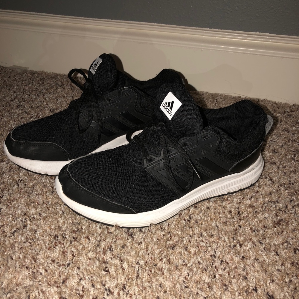 Adidas Tennis Shoes